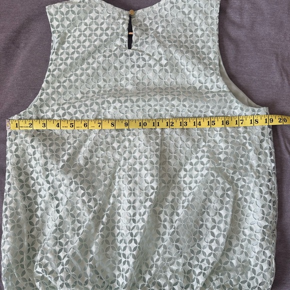 Liz Claiborne Pastel Green Lace Bubble Hem Blouse – Women’s Size M - Picture 8 of 9